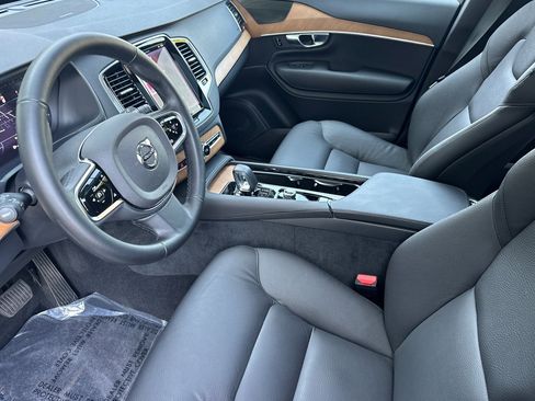 New 2025 Volvo XC90 B6 Plus w/ Protection Package Premier image 10