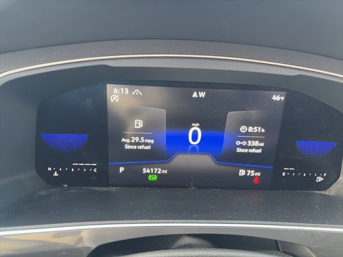 Used 2022 Volkswagen Tiguan SE image 32