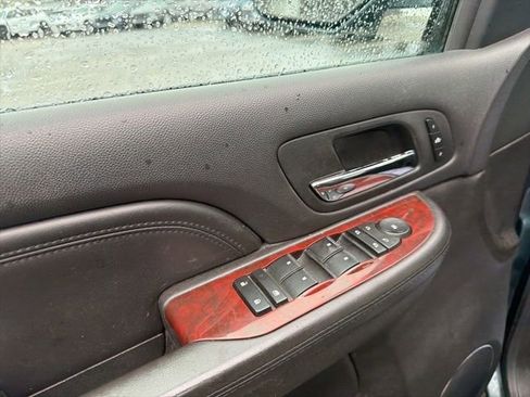 Used 2008 Cadillac Escalade ESV AWD image 28