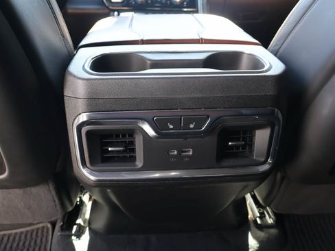 Used 2024 GMC Sierra 1500 Denali Ultimate AWD/4WD image 11