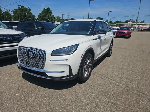 Used 2024 Lincoln Corsair AWD w/ Equipment Group 101A image 6