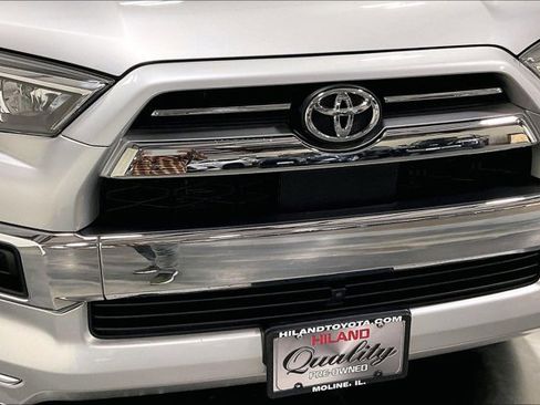 Used 2022 Toyota 4Runner Limited AWD/4WD image 31