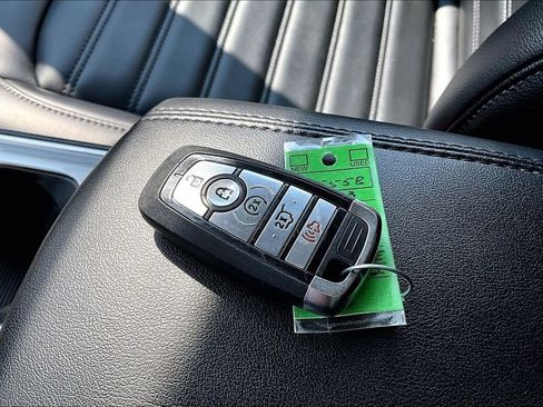 Used 2023 Ford Edge SEL w/ Convenience Package AWD/4WD image 12