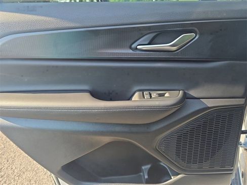 New 2025 Jeep Grand Cherokee L Altitude image 25