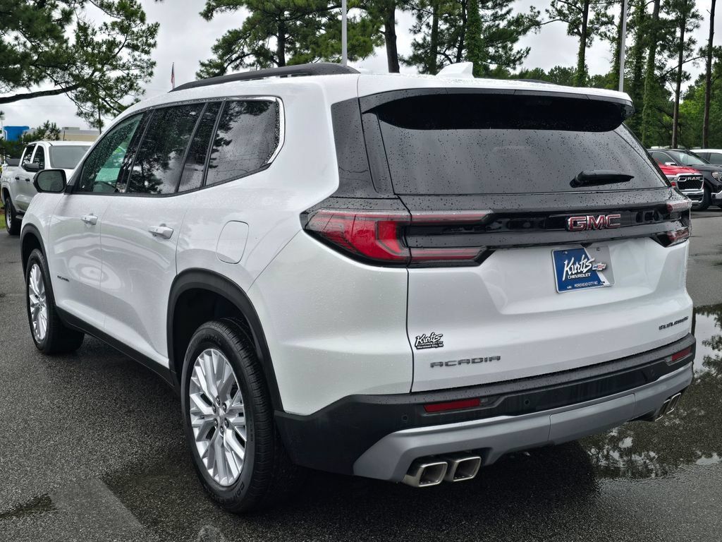 Used 2026 GMC Acadia Elevation w/ Elevation Premium Package FWD image 3