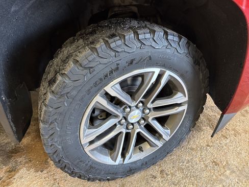 Used 2021 Chevrolet Colorado W/T w/ Custom Special Edition image 11