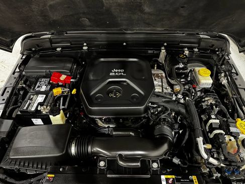 Used 2022 Jeep Wrangler Unlimited Sport AWD/4WD image 11