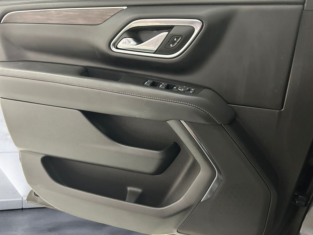 Used 2024 Chevrolet Tahoe LS RWD image 12