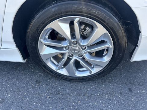 Used 2019 Honda Accord LX image 7