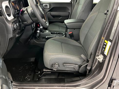 Certified 2024 Jeep Wrangler Sport S image 17