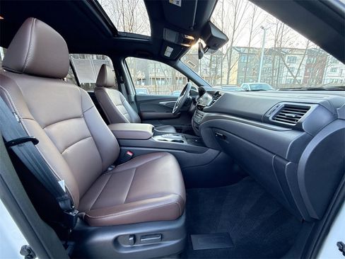 Used 2025 Honda Ridgeline RTL image 26