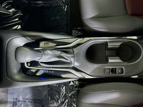 Used 2025 Toyota Corolla SE image 21