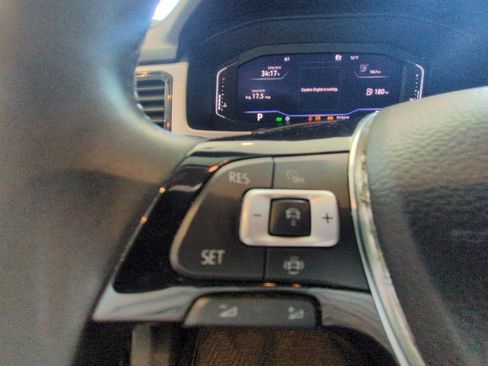 Used 2020 Volkswagen Atlas SEL AWD/4WD image 15