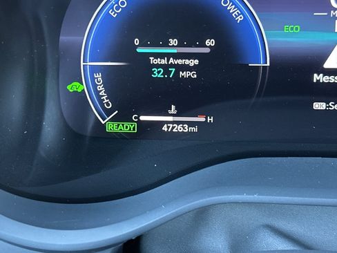 Certified 2025 Toyota Sienna XLE Woodland Edition AWD/4WD image 25