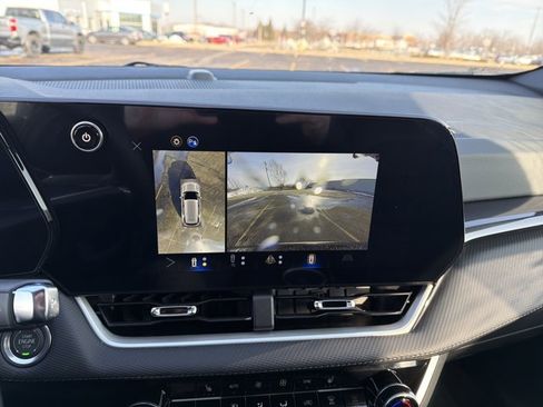 New 2026 Chevrolet Equinox LT image 17