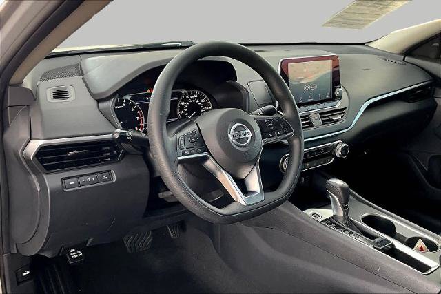 Certified 2022 Nissan Altima 2.5 SV FWD image 17