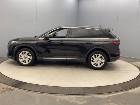 Used 2023 Lincoln Corsair AWD image 2