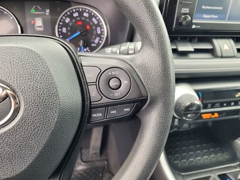 Used 2020 Toyota RAV4 XLE w/ Convenience Package image 23