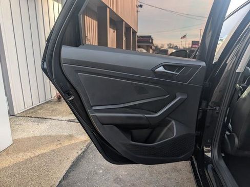 Used 2022 Volkswagen Jetta SE image 15