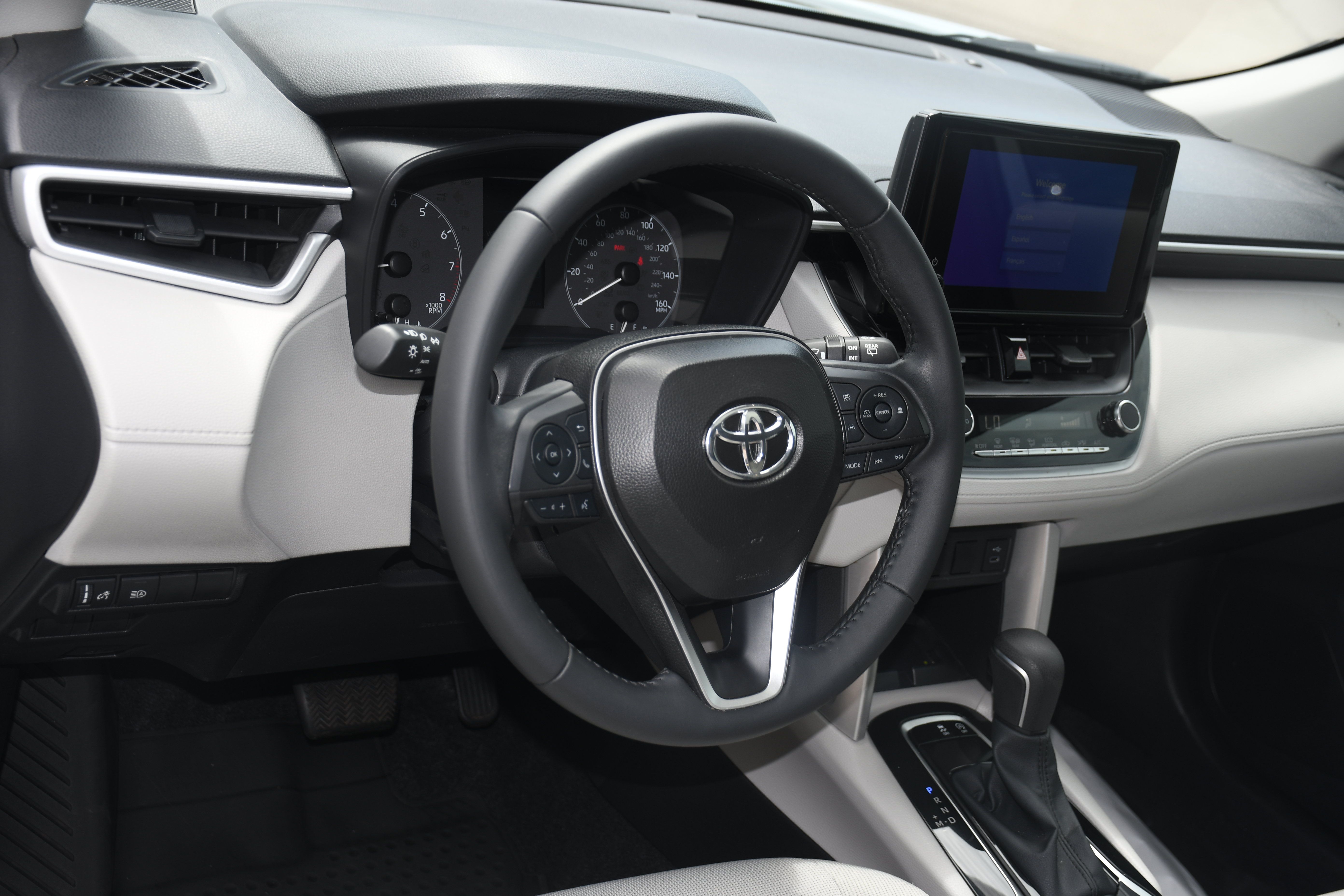 Certified 2025 Toyota Corolla Cross LE w/ Moonroof Package FWD image 9