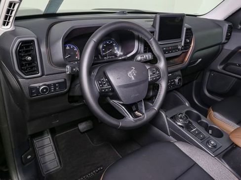 Used 2024 Ford Bronco Sport Outer Banks w/ Tech Package AWD/4WD image 18