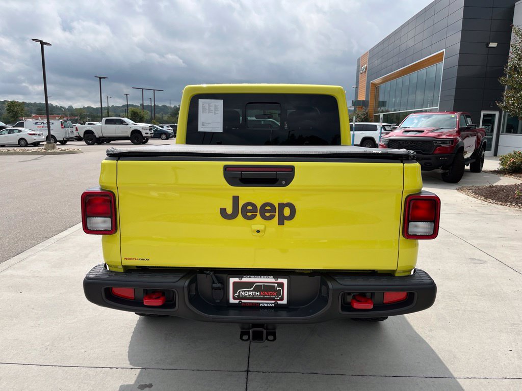 Used 2023 Jeep Gladiator Rubicon w/ Trailer Tow Package AWD/4WD image 19