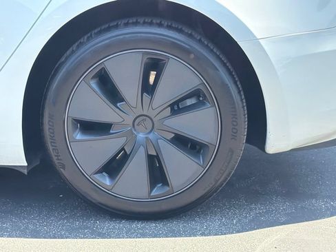Used 2025 Tesla Model 3 Long Range RWD image 18