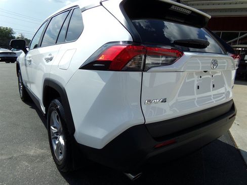 Used 2025 Toyota RAV4 XLE w/ Convenience Package FWD image 8