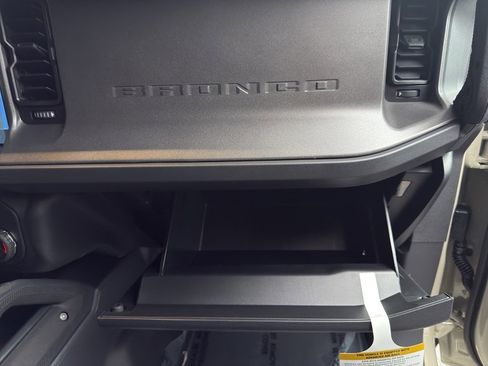 New 2025 Ford Bronco Badlands image 36