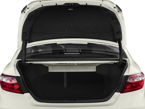 Used 2017 Toyota Camry SE image 13