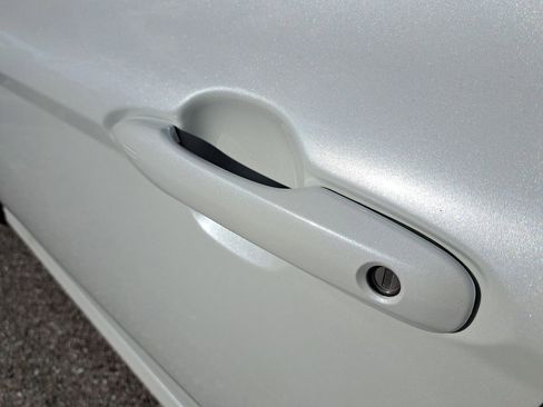 Used 2025 Toyota Camry XLE image 5