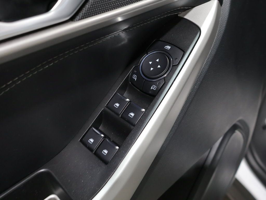 Used 2024 Ford Explorer XLT AWD/4WD image 14