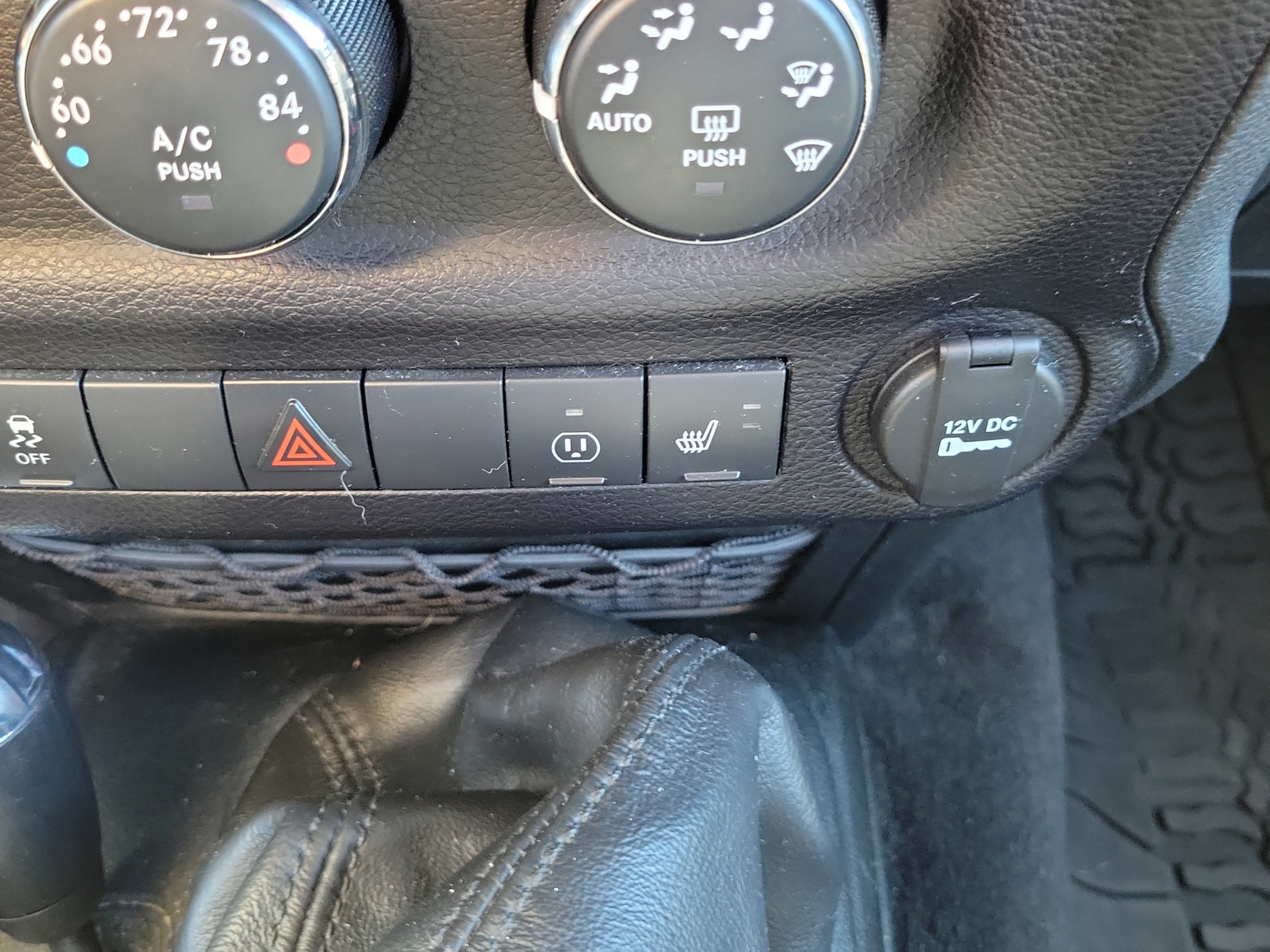 Used 2017 Jeep Wrangler Rubicon AWD/4WD image 28
