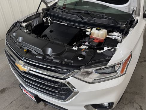 Used 2018 Chevrolet Traverse LT AWD/4WD image 19