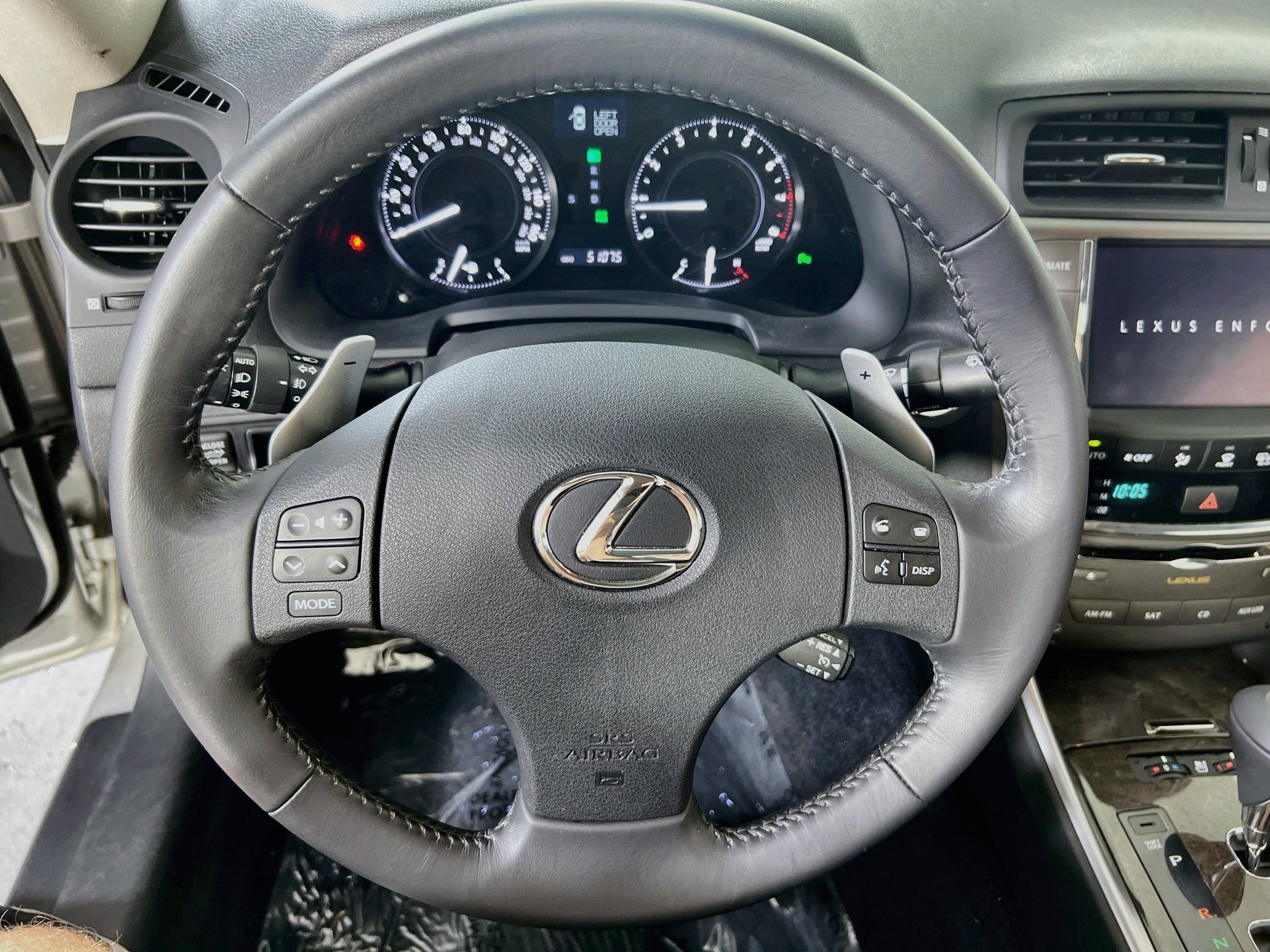 Used 2010 Lexus IS 250C w/ Luxury Pkg RWD image 11
