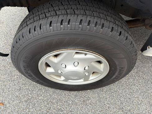 Used 2011 Ford E-250 and Econoline 250 w/ PWR Group RWD image 23