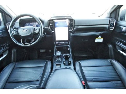 Used 2024 Ford Ranger Lariat w/ FX4 Off-Road Package image 8