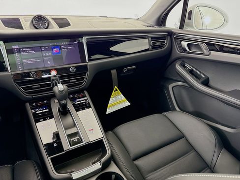 New 2026 Porsche Macan S image 28
