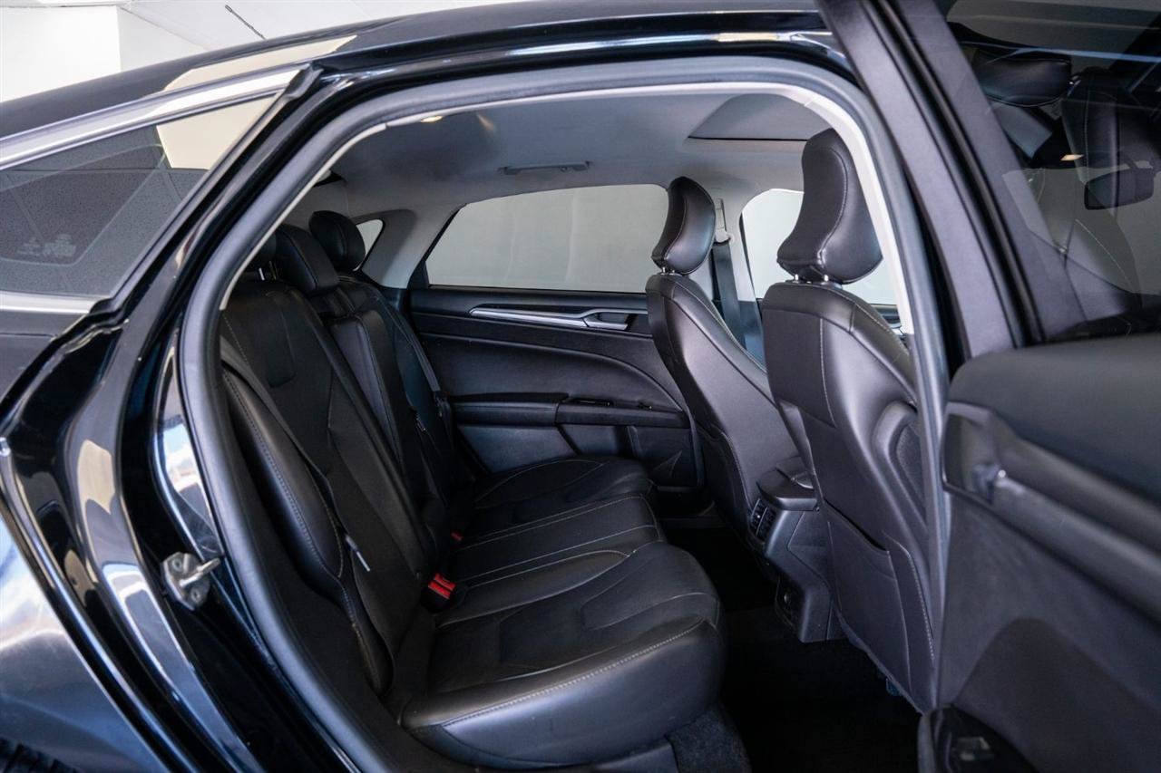 Used 2016 Ford Fusion Titanium FWD image 19