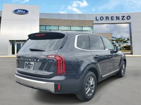 Used 2025 Kia Telluride LX FWD image 5