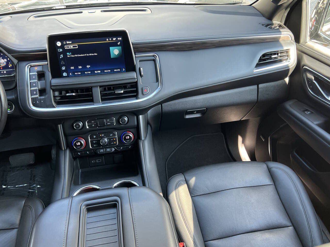 Used 2022 Chevrolet Suburban Z71 AWD/4WD image 23