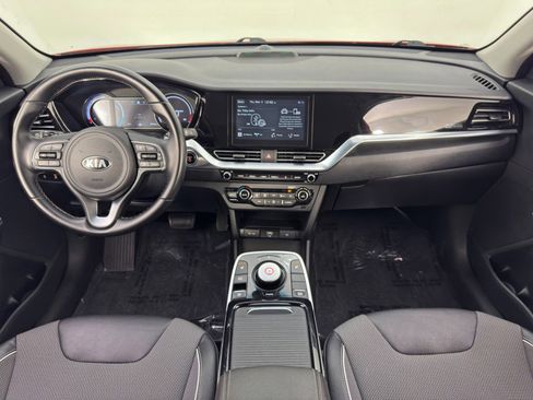 Used 2020 Kia Niro EX image 11