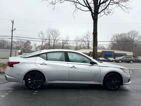 Used 2021 Nissan Altima 2.5 SR FWD image 7