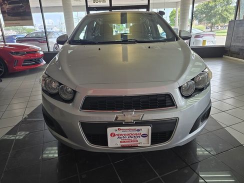 Used 2014 Chevrolet Sonic LT image 2