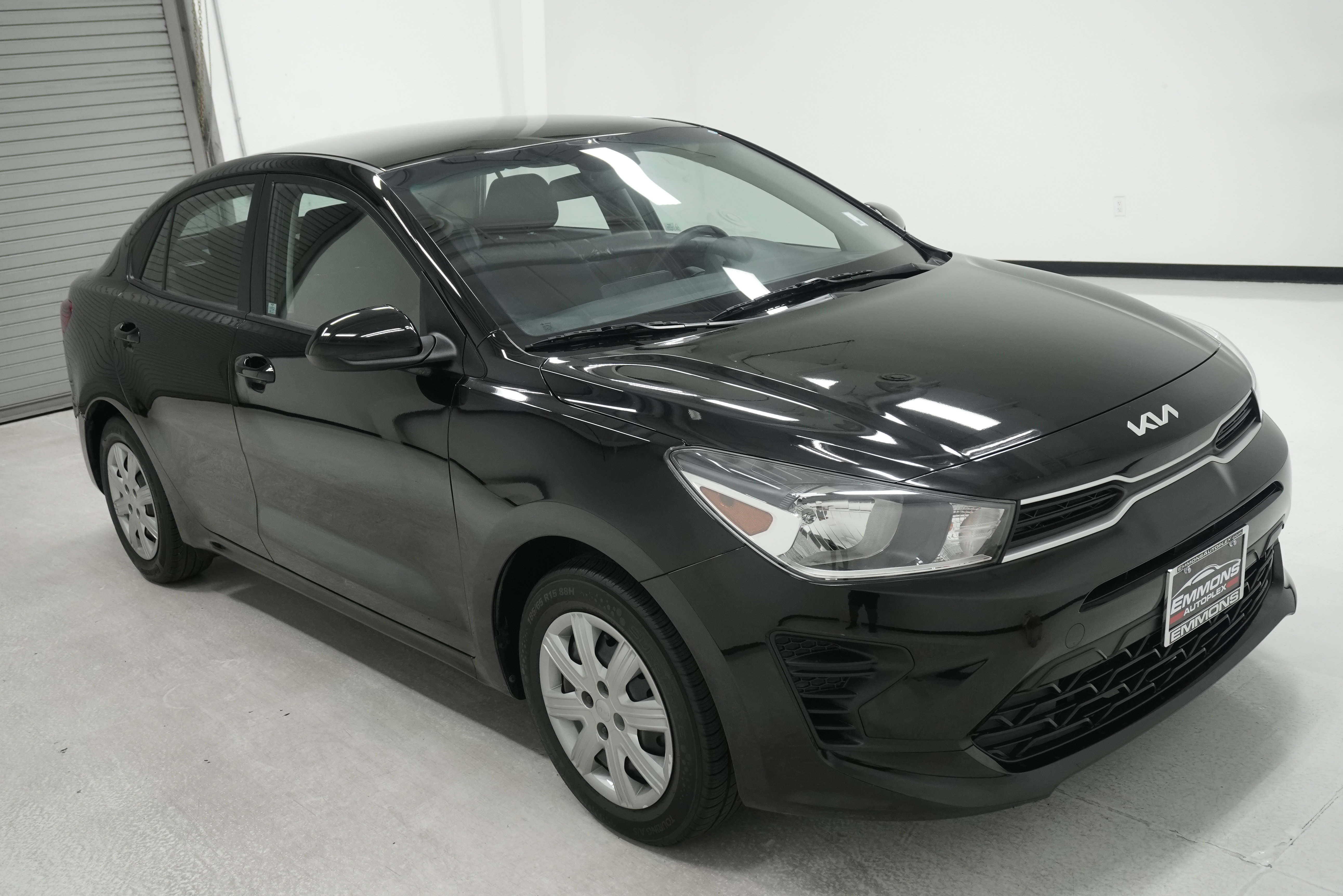 Used 2023 Kia Rio S FWD image 3