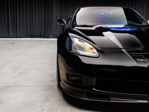 Used 2009 Chevrolet Corvette ZR1 w/ Preferred Equipment Group RWD image 18