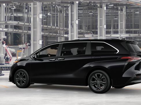 New 2026 Toyota Sienna Platinum image 5