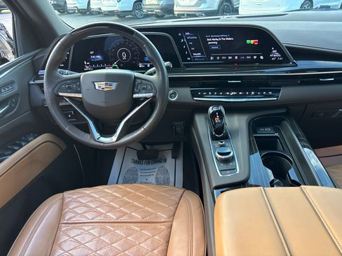 Used 2024 Cadillac Escalade Sport w/ LPO, ONYX Package AWD/4WD image 27