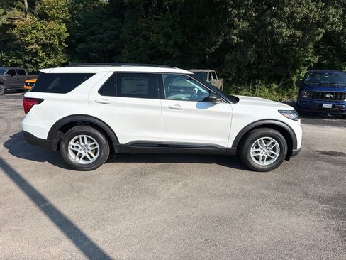 New 2026 Ford Explorer Active w/ Active Comfort Package RWD image 2