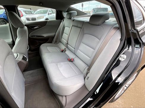 Used 2025 Chevrolet Malibu LT image 25